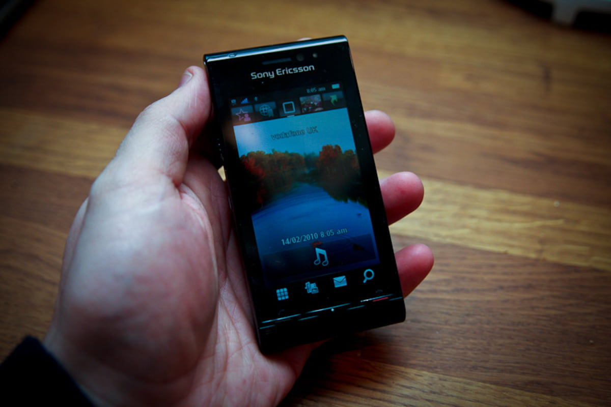 Photo of Sony Idou Review – 12 Megapixel Sony Ericsson Idou Phone