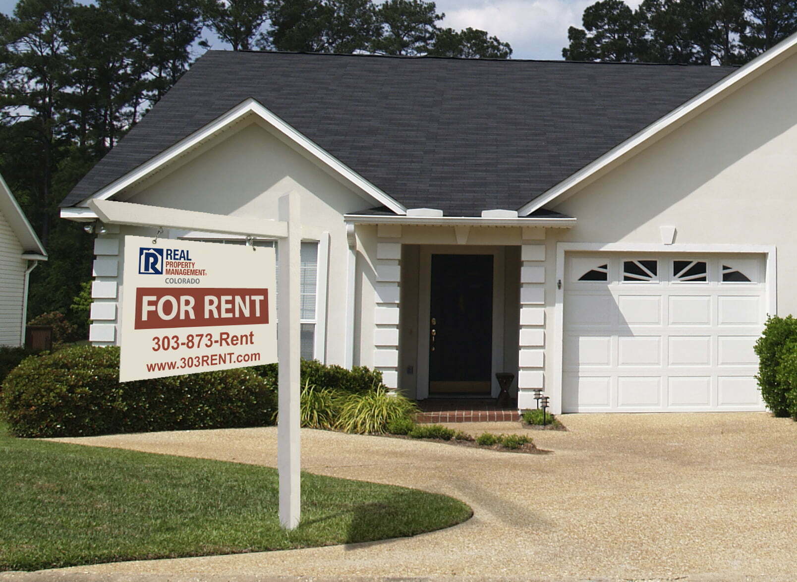 house-with-sign-cropped5.jpg (1608×1174)