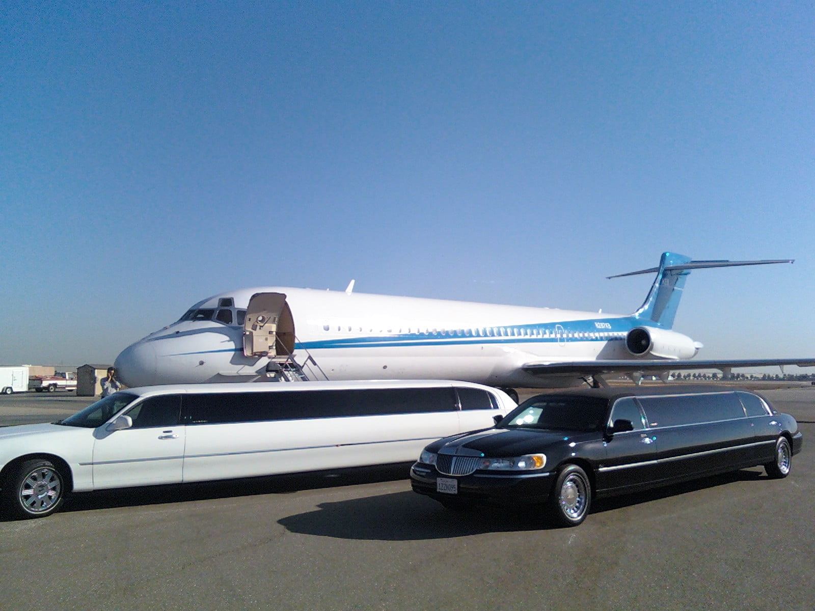 Photo of ESSENTIAL TIPS WHEN HIRING AN AIRPORT LIMO