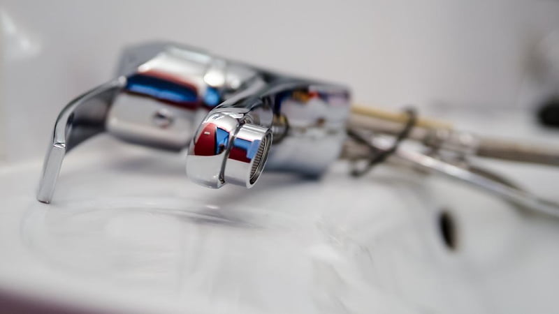 Photo of What to Look For When Hiring an Emergency Plumber